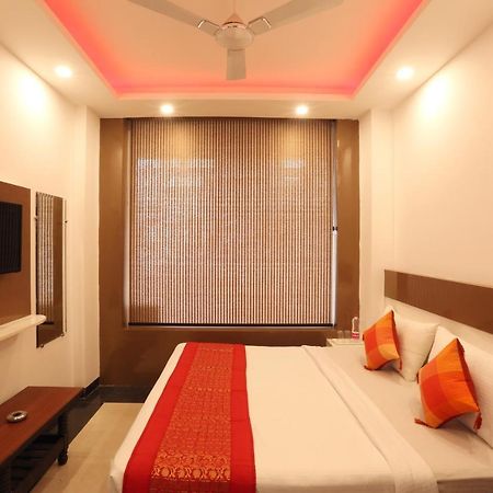 Hotel Sky Wood At Airport Nowe Delhi Zewnętrze zdjęcie