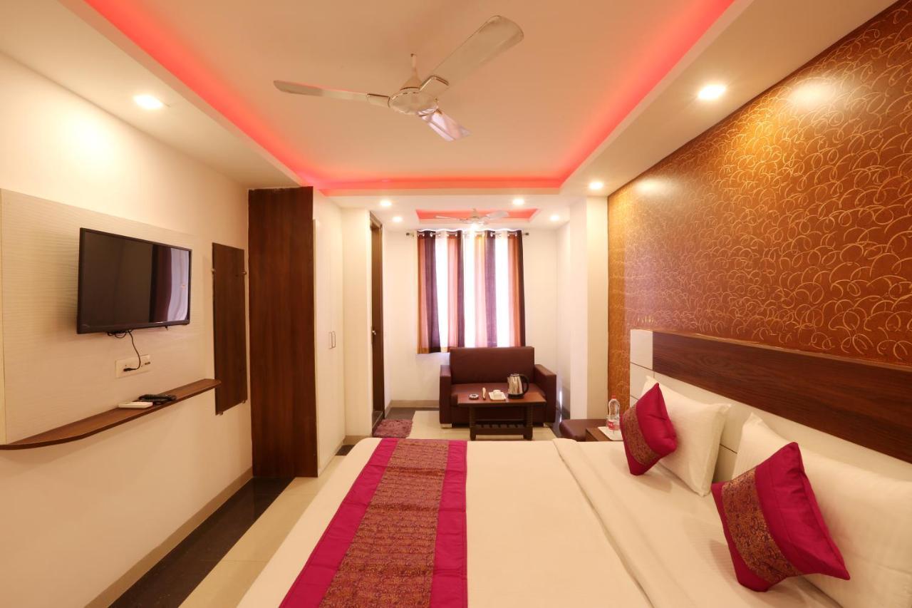 Hotel Sky Wood At Airport Nowe Delhi Zewnętrze zdjęcie