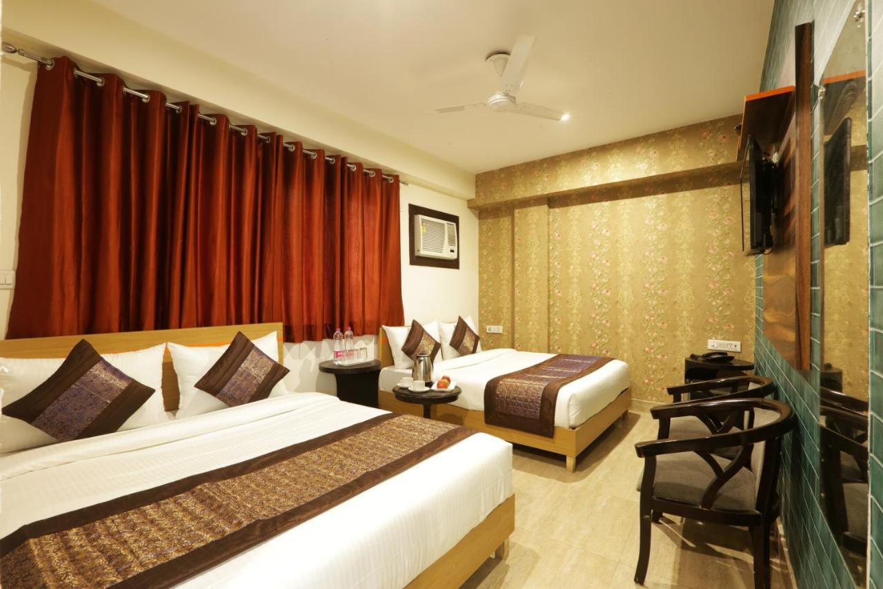 Hotel Sky Wood At Airport Nowe Delhi Zewnętrze zdjęcie