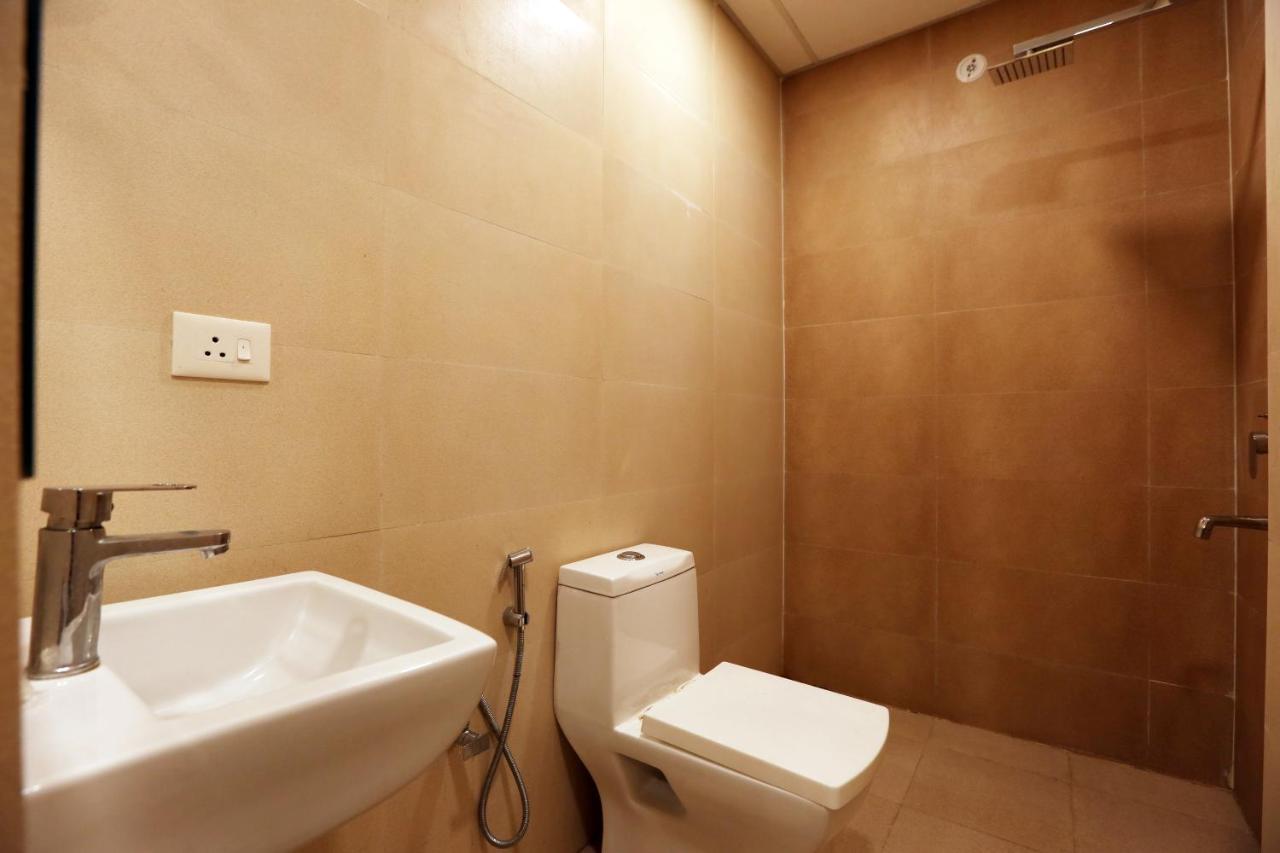 Hotel Sky Wood At Airport Nowe Delhi Zewnętrze zdjęcie