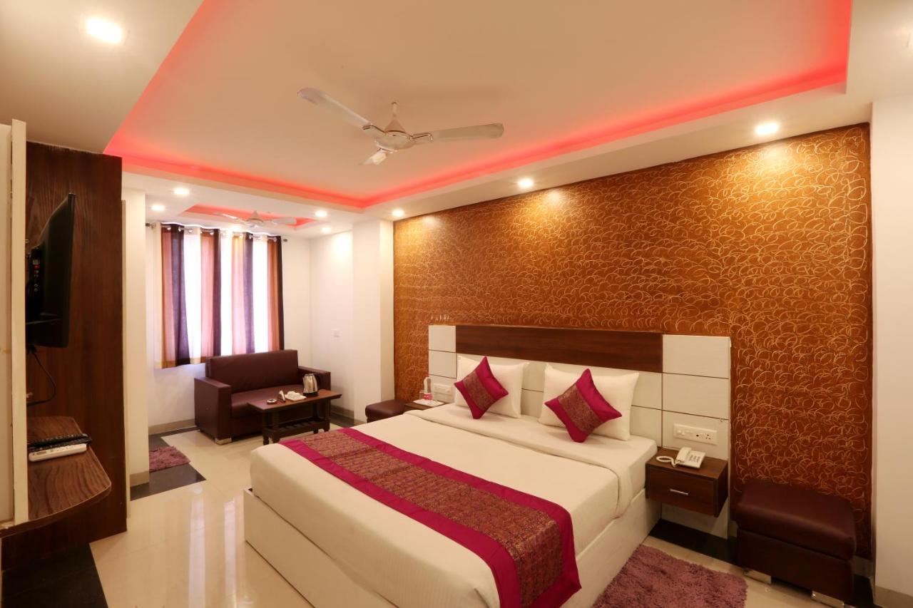 Hotel Sky Wood At Airport Nowe Delhi Zewnętrze zdjęcie